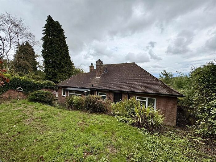 2 Bedroom Bungalow To Rent In Wells Road, Malvern, WR14