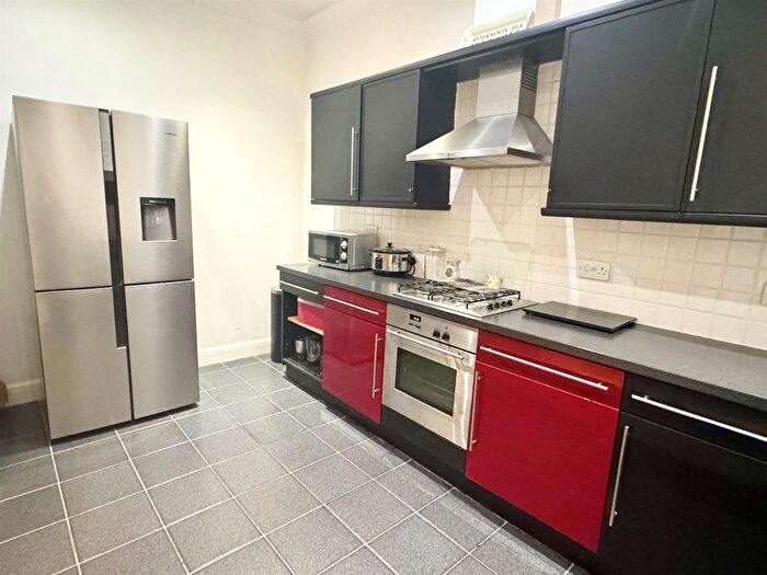 1 Bedroom Flat For Sale In Lumley Road, Horley, RH6