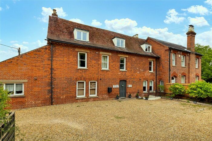 2 Bedroom Flat For Sale In Pampisford Road, Abington, Cambridge, Cambridgeshire, CB21
