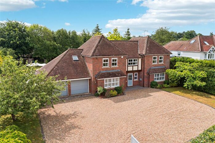 5 Bedroom Detached House For Sale In Greys Road, Henley-on-Thames, Oxfordshire, RG9