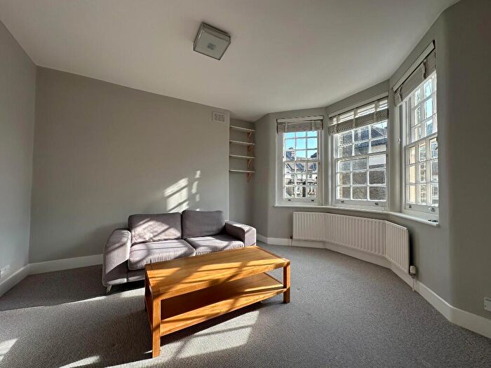 2 Bedroom Flat To Rent In Liverpool Grove, Walworth Village, SE17