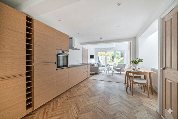 4 Bedroom Semi-Detached House For Sale In King Street, Mortimer Common, Reading, RG7