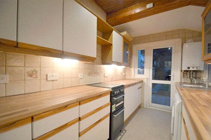 3 Bedroom House To Rent In Cedar Road, Croydon, Surrey, CR0