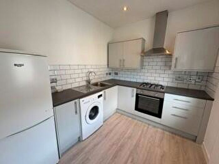 2 Bedroom Apartment To Rent In Durham Street, Cardiff, CF11