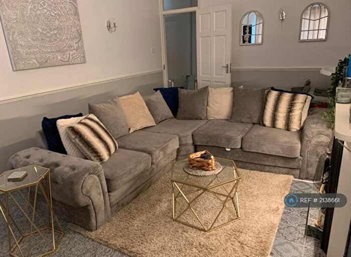 1 Bedroom Flat To Rent In St. Ivian Court, London, N10