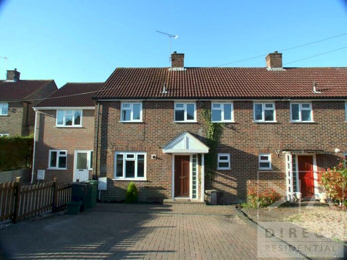 3 Bedroom House To Rent In Beaconsfield Road, Langley Vale, KT18