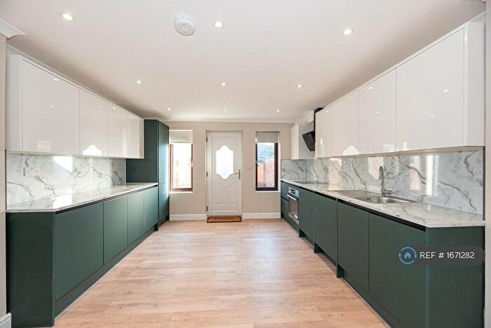 3 Bedroom Terraced House To Rent In Spirit Quay, London, E1W