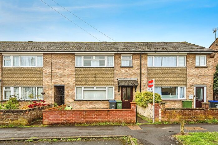 3 Bedroom Terraced House For Sale In Patchway, Chippenham, SN14