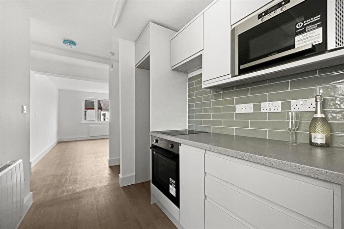 2 Bedroom Flat To Rent In Albany Road, Coventry, CV5