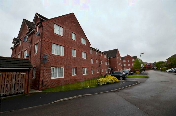 2 Bedroom Apartment To Rent In Queens Court, Levenshulme, Manchester, M19