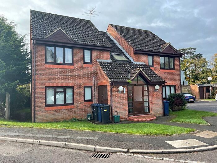 1 Bedroom Flat To Rent In Lower Manor Road, Milford, GU8