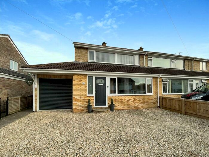 3 Bedroom Semi-Detached House For Sale In Hawkeridge Park, Westbury, BA13