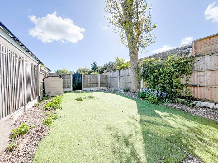 1 Bedroom Flat To Rent In Sutton Road, Prittlewell, Southend On Sea, Essex, SS2