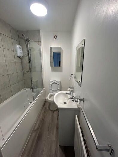 1 Bedroom Flat To Rent In Auckland Road, Upper Norwood, London, SE19