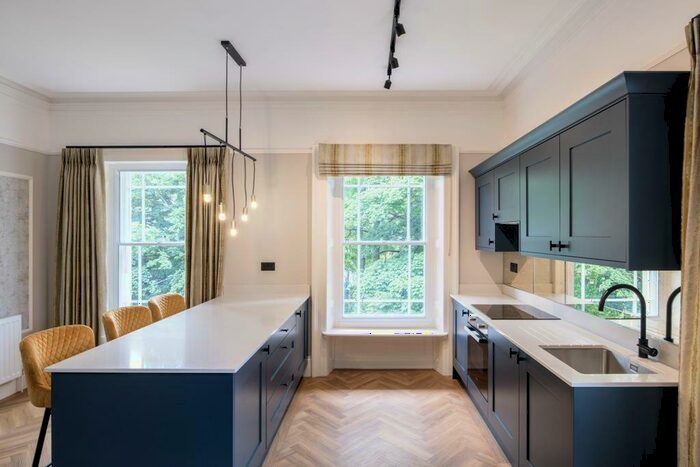 3 Bedroom Apartment To Rent In Claremont House, Framlington Place, NE2