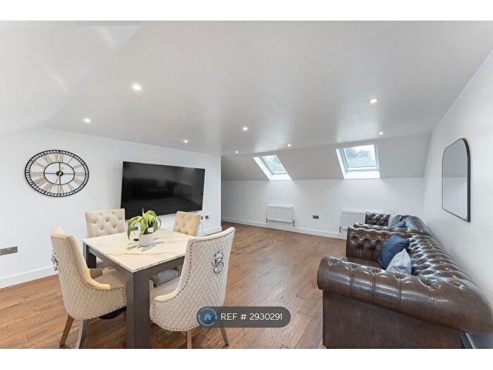 2 Bedroom Flat To Rent In Kunle Court, Purley, CR8