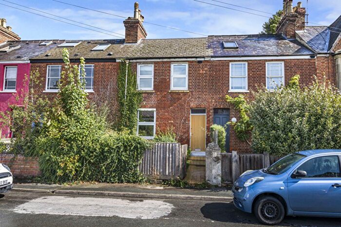 3 Bedroom Terraced House For Sale In Tyndale Road, Oxford, OX4