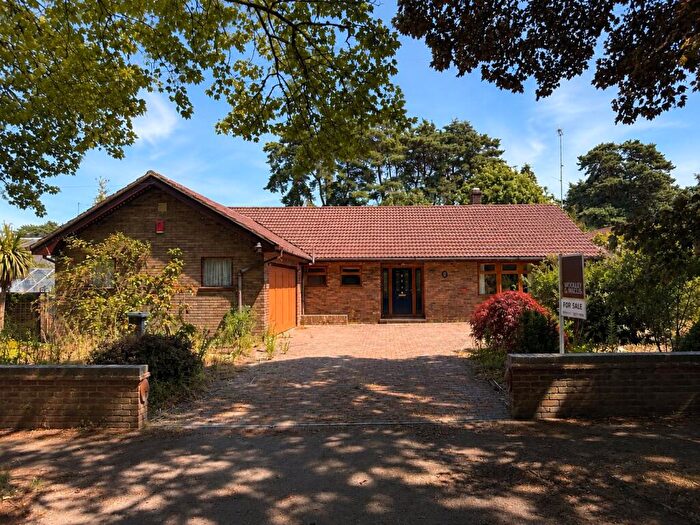 3 Bedroom Bungalow For Sale In Monkworthy Drive, Ashley Heath, Ringwood, Dorset, BH24