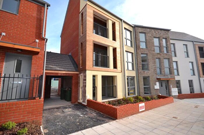 2 Bedroom Flat To Rent In Mildren Way, Plymouth, Devon, PL1