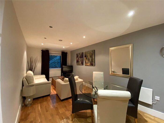 2 Bedroom Flat To Rent In Merchants Quay, - Close, Newcastle Upon Tyne, NE1