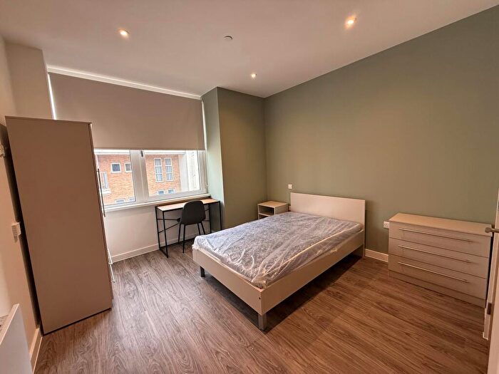 Apartment To Rent In Briton Street, City Centre, SO14