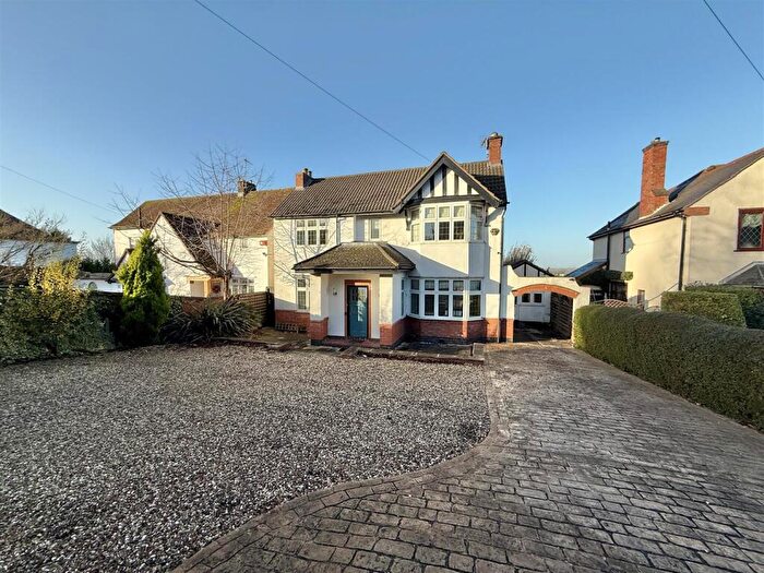 4 Bedroom Detached House For Sale In Lutterworth Road, Aylestone, Leicester, LE2