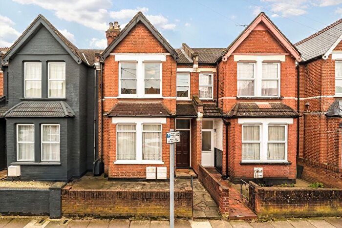 2 Bedroom Flat For Sale In Larch Road, Willesden, NW2