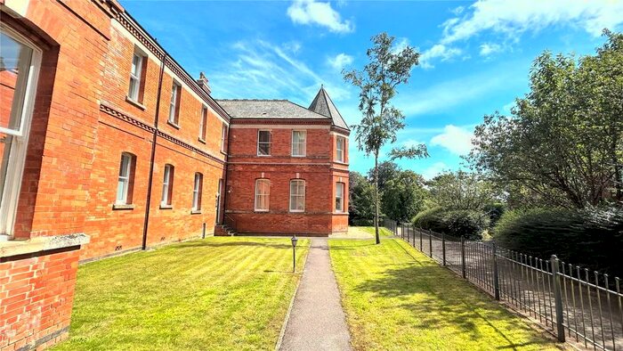 1 Bedroom Flat To Rent In Greenwood House, Sherren Avenue, Charlton Down, Dorchester, DT2