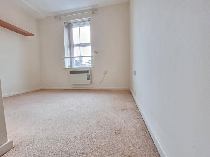 2 Bedroom Flat To Rent In Daniel Hill Mews, Sheffield, S6