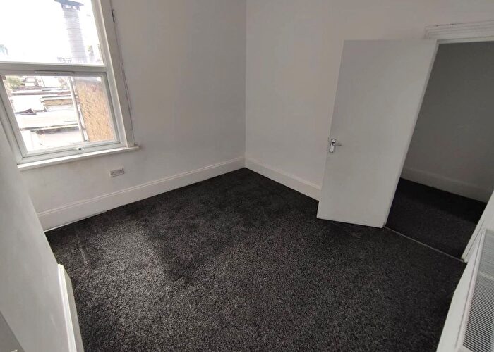 2 Bedroom Flat To Rent In Romford Road, London, E7