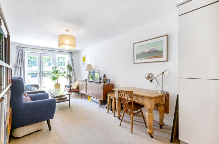 1 Bedroom Flat To Rent In Worcester Close London, SE20