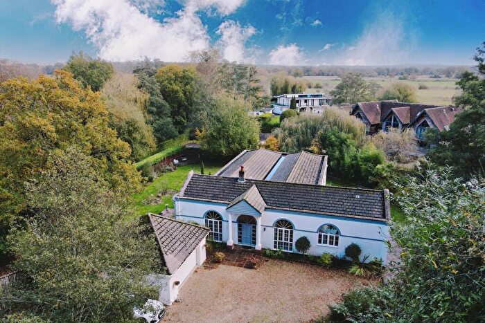 5 Bedroom Detached House For Sale In Avon Castle, Ringwood, BH24