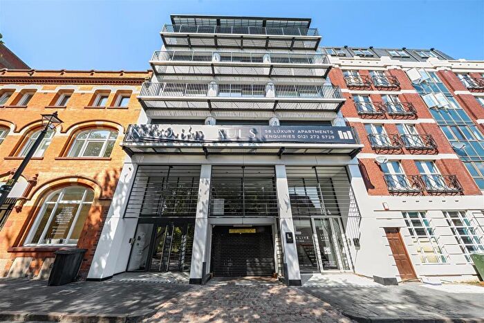 1 Bedroom Apartment To Rent In St Pauls Square, Birmingham, B3