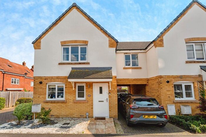 4 Bedroom Link Detached House For Sale In Radiator Road, Great Cornard, Sudbury, Suffolk, CO10