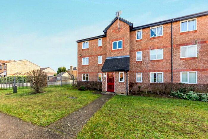 1 Bedroom Flat To Rent In Wedgewood Road, Hitchin, Hertfordshire, SG4