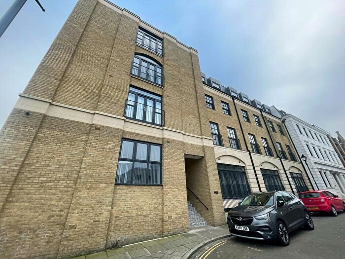 1 Bedroom Flat To Rent In Queensbridge Drive, Ramsgate, CT11