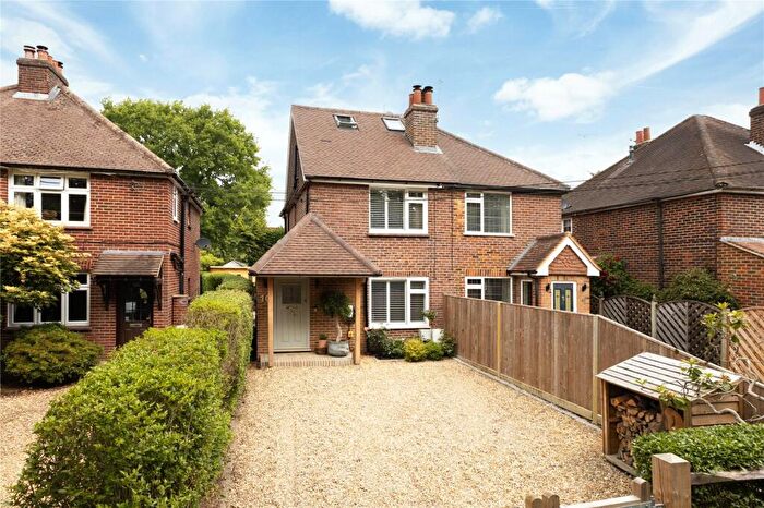 3 Bedroom Semi-Detached House For Sale In Fenns Lane, West End, Woking, GU24