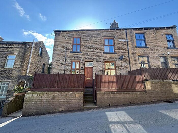 2 Bedroom End Of Terrace House For Sale In , Thorpe Terrace, Luddenden, HX2