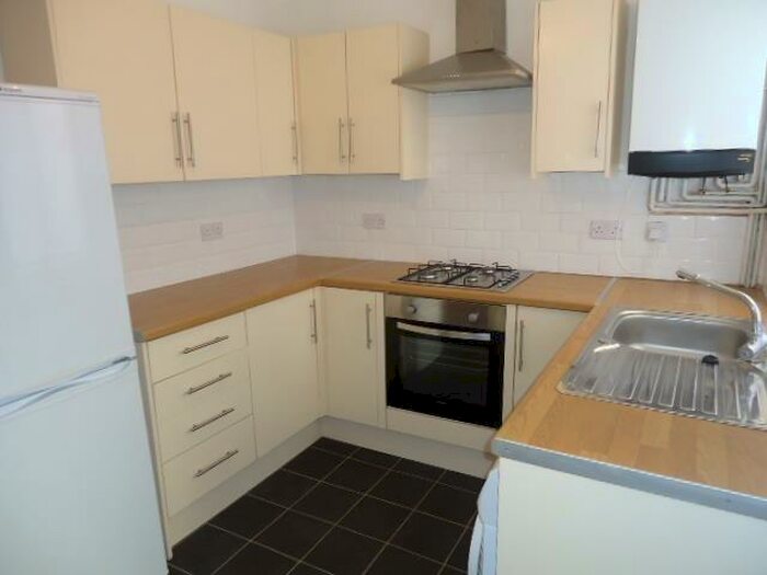 4 Bedroom Terraced House To Rent In Langton Road, Liverpool - Students /, L15