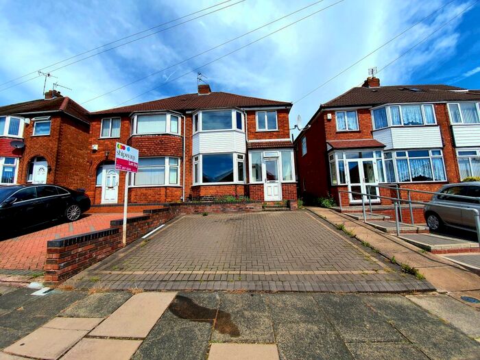 3 Bedroom Property To Rent In Mildenhall Road, Great Barr, Birmingham, B42