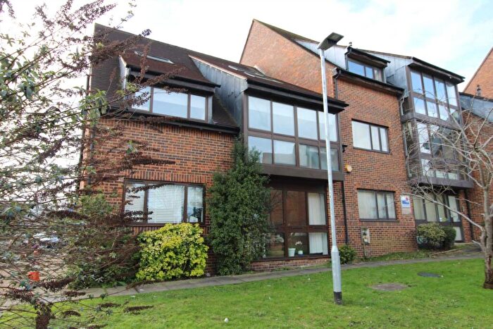 1 Bedroom Flat For Sale In Beechwood House, Wyllyotts Place, EN6