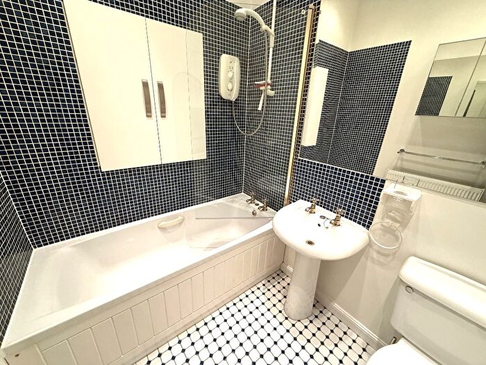 1 Bedroom Flat To Rent In Mid Stocket Road, West End, Aberdeen, AB15