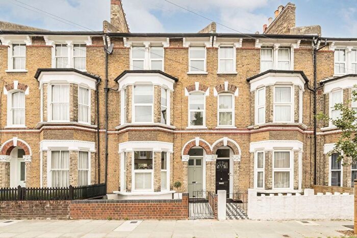 4 Bedroom Property For Sale In Ferris Road, East Dulwich, SE22