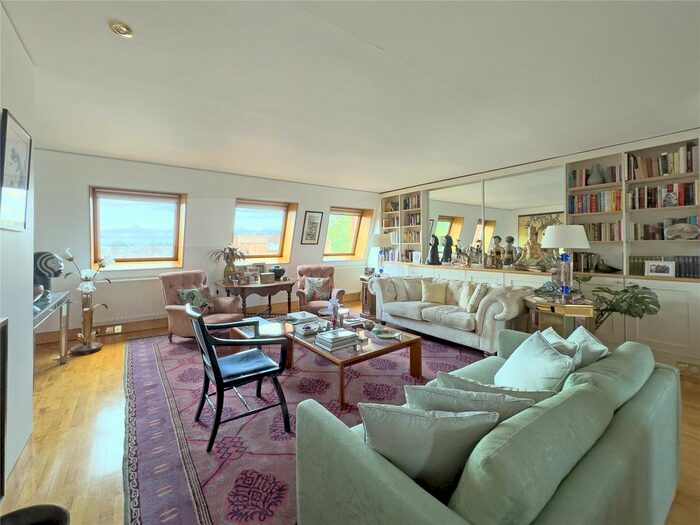 3 Bedroom Flat To Rent In Cranley Gardens, South Kensington, London, SW7