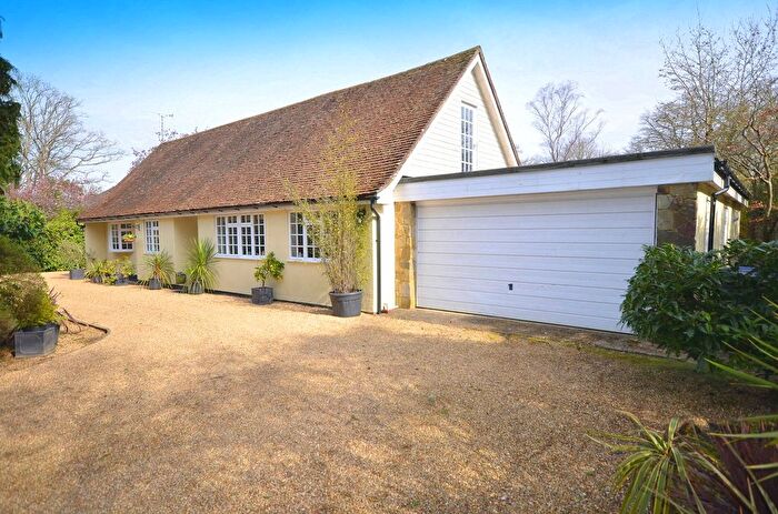 4 Bedroom Detached House For Sale In Wanborough Lane, Cranleigh, GU6