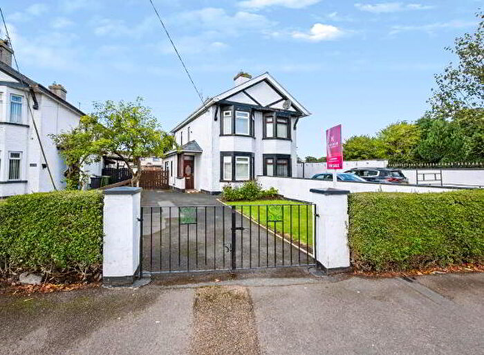 3 Bedroom Semi-Detached House For Sale In Lake Street, Craigavon, BT67