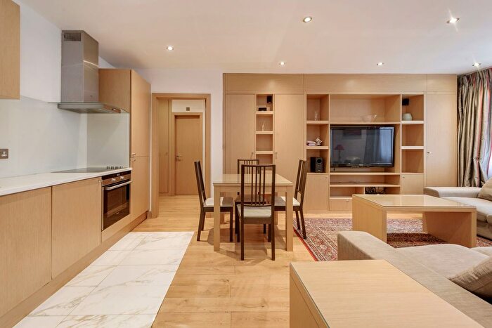 2 Bedroom Flat For Sale In Brompton Road, London, SW3