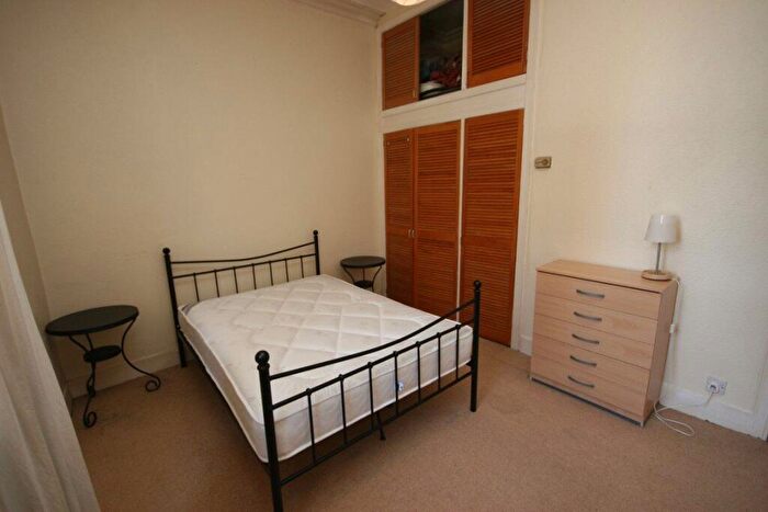 1 Bedroom Flat To Rent In Dean Park Street, Stockbridge, Edinburgh, EH4