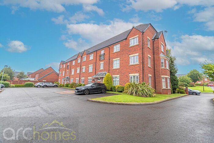 2 Bedroom Flat To Rent In Shalewood Court, Atherton, Manchester, M46
