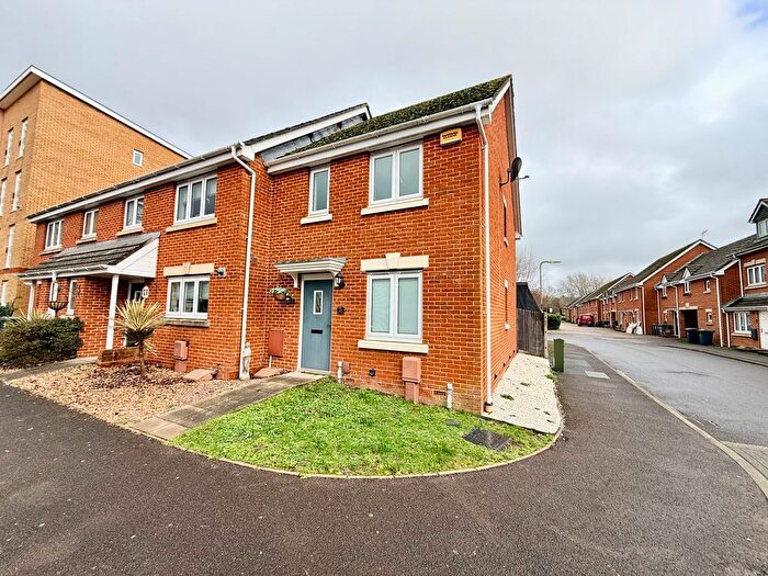 3 Bedroom Semi Detached House To Rent In Little Hackets, Havant, PO9